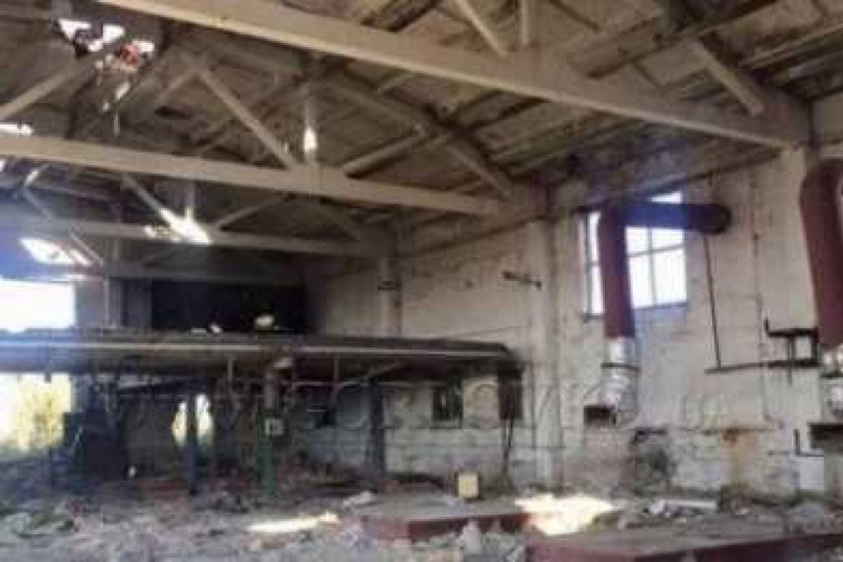 В Горловке боевики порезали на металл пекарню, которую "отжали" у местного бизнесмена