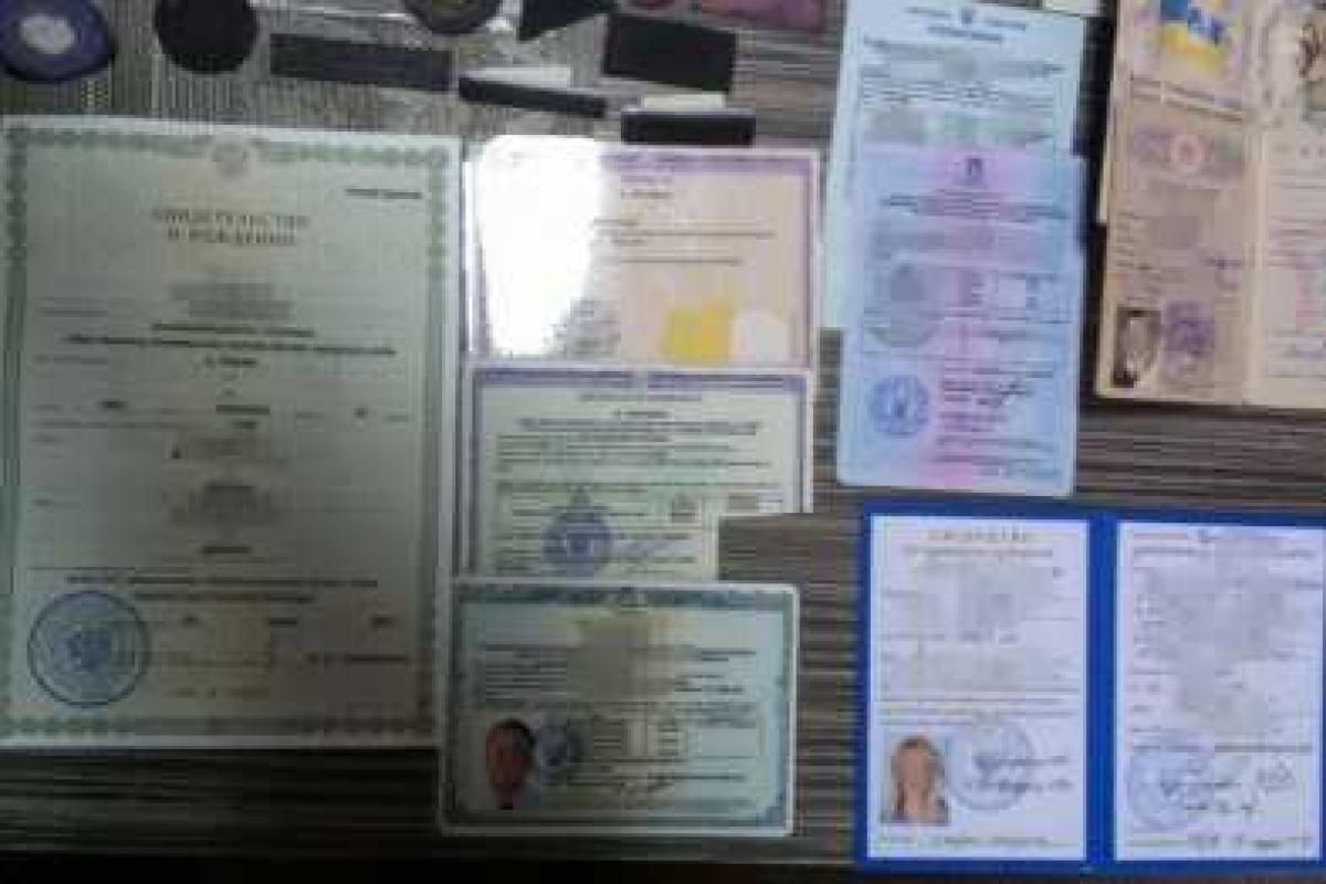 В Донецкой области жители подделывали документы для боевиков "ДНР" 