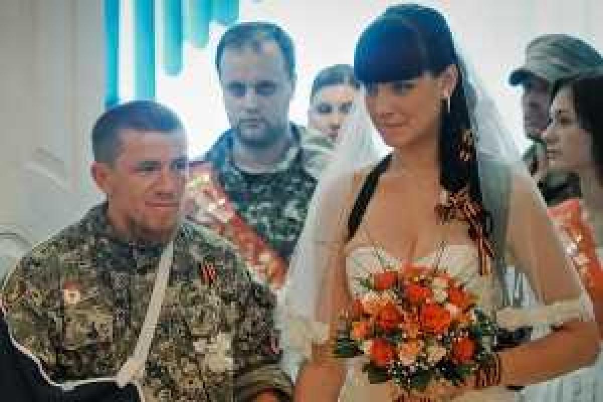С женой погибшего Моторолы работают психологи, - российские СМИ