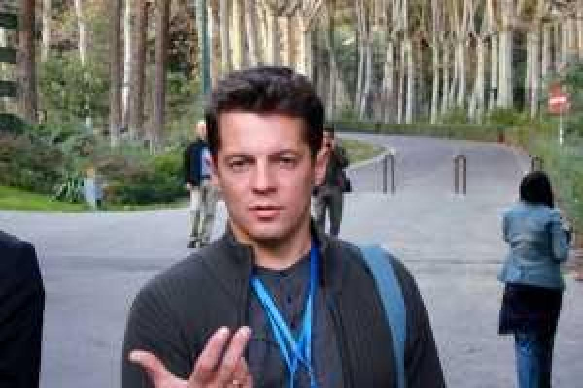 ФСБ "присвоила" журналисту Сущенко звание полковника Минобороны Украины и обвиняет в шпионаже ФСБ "присвоила" журналисту Сущенко звание полковника Минобороны Украины и обвиняет в шпионаже