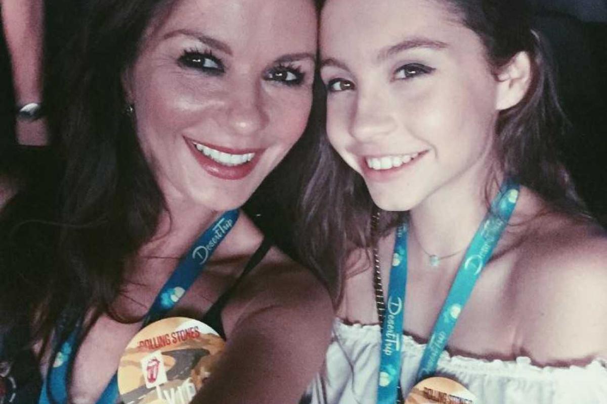 Кэтрин Зета-Джонс показала свою 13-летнюю дочь