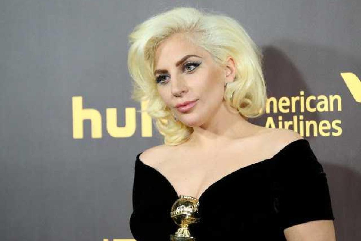Леди Гага шокировала необычным нарядом