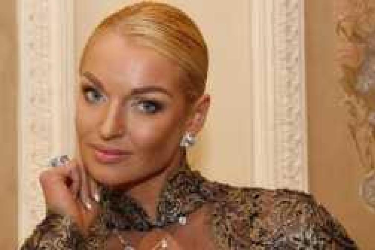 Известная балерина Анастасия Волочкова откровенно рассказала о своем занятии проституцией