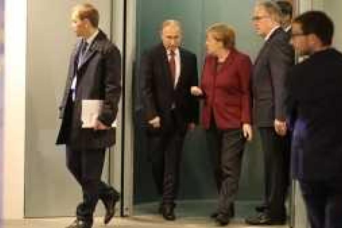 Путин прокомментировал итоги "нормандских переговоров" и нехотя признался, под чем подписалась Россия Путин прокомментировал итоги "нормандских переговоров" и нехотя признался, под чем подписалась Россия