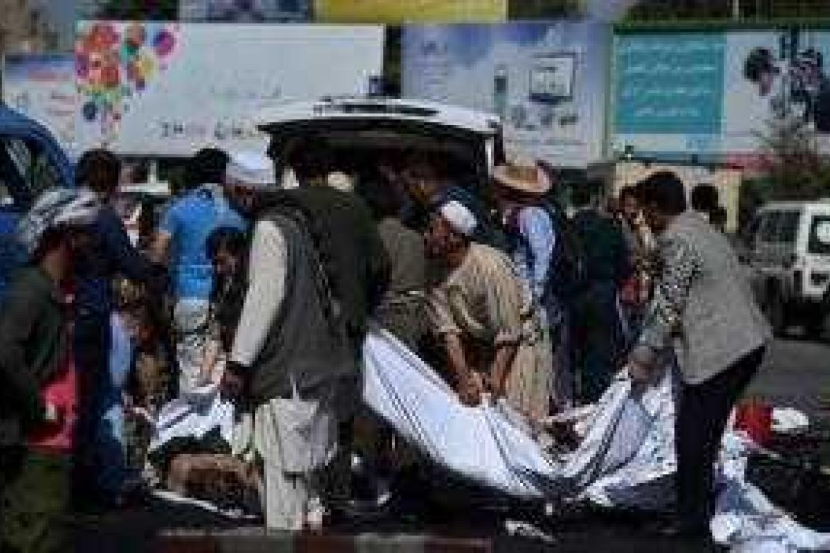 В Кабуле обстреляли храм: погибли 14 человек В Кабуле обстреляли храм: погибли 14 человек