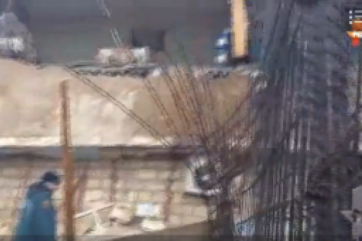 Страшное ЧП в России: на посетителей кафе обрушилась стена, есть пострадавшие Страшное ЧП в России: на посетителей кафе обрушилась стена, есть пострадавшие