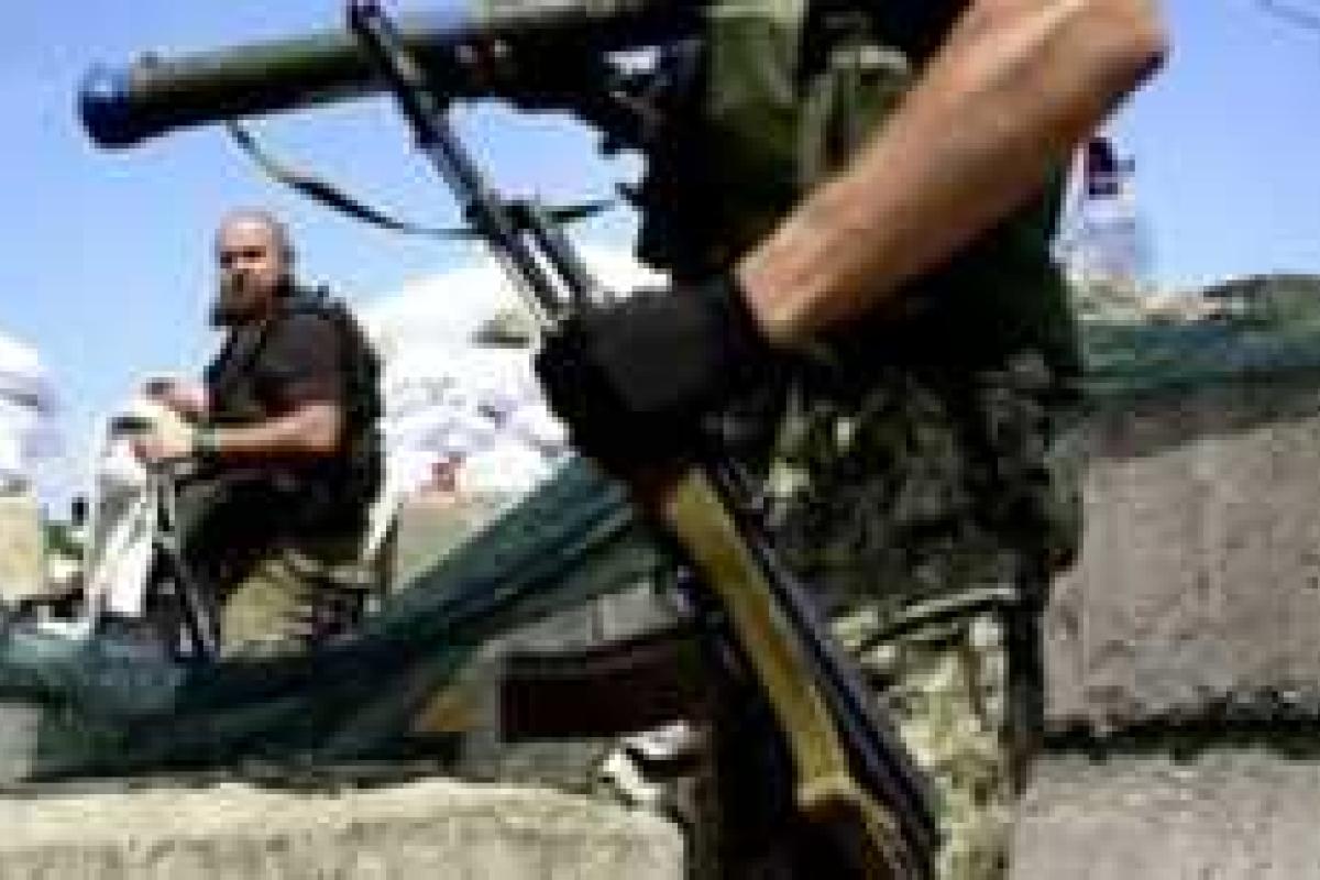 В Иловайск завезли танки и "Грады" из РФ