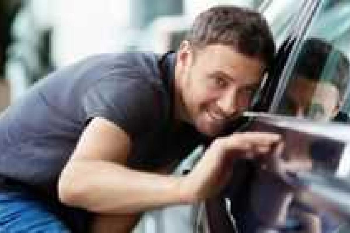 Мошенники придумали, как обманывать автовладельцев угнанных автомобилей Мошенники придумали, как обманывать автовладельцев угнанных автомобилей