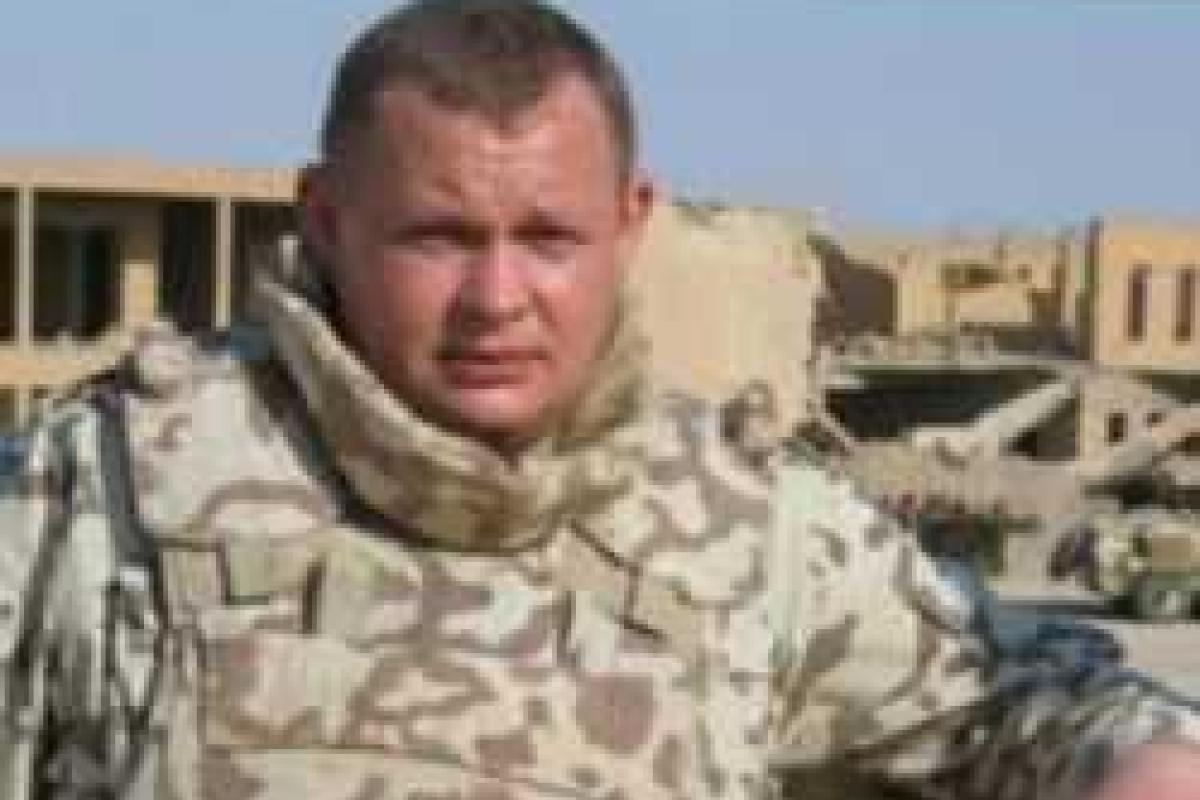 Бюджет Украины не потянет полностью контрактную армию - мнение эксперта Бюджет Украины не потянет полностью контрактную армию - мнение эксперта