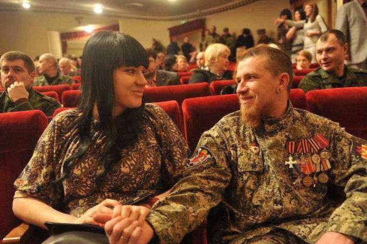 Хакеры показали переписку Моторолы с женой накануне гибели Хакеры показали переписку Моторолы с женой накануне гибели