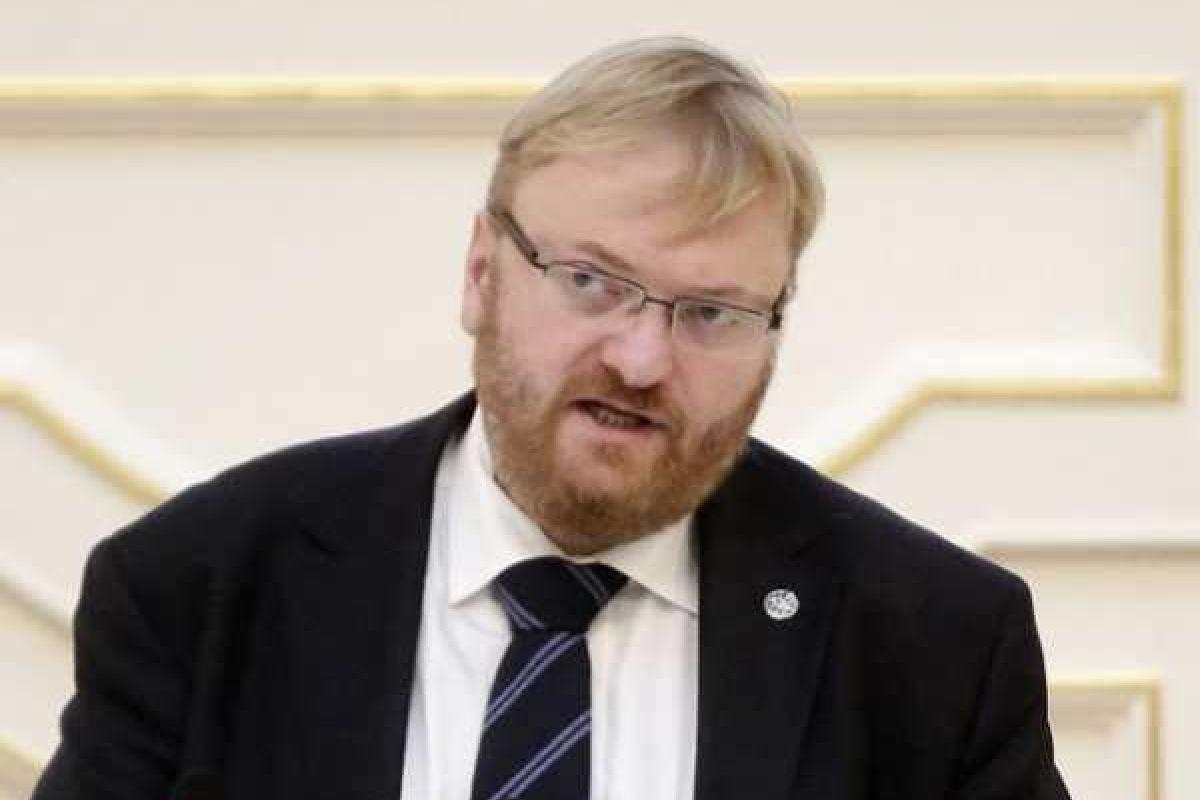 Милонов предложил переодеть "слуг народа" в сюртуки Милонов предложил переодеть "слуг народа" в сюртуки