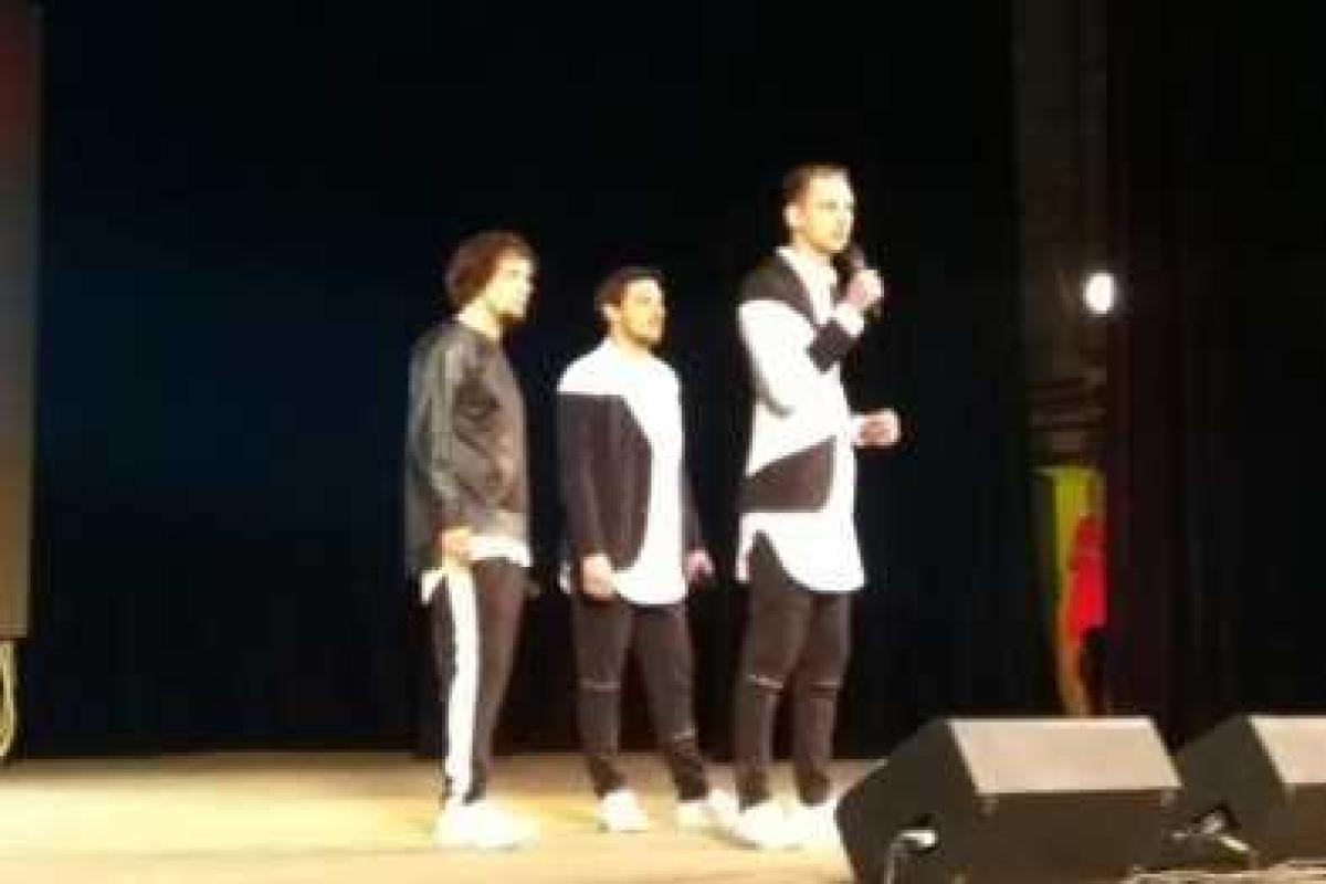 В Мариуполе выступают команды из "Лиги смеха"