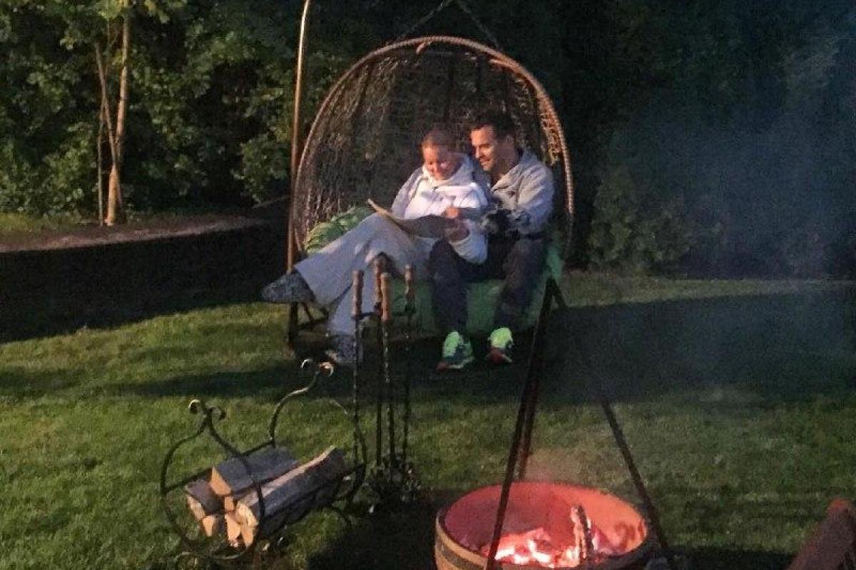 Романтика: Волочкова привела в свой дом известного актера