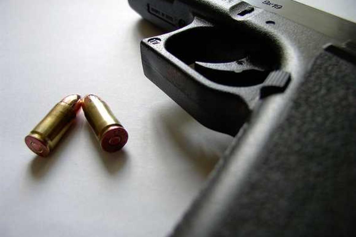 Возле КПП "Должанский" нашли труп мужчины с простреленной головой Возле КПП "Должанский" нашли труп мужчины с простреленной головой