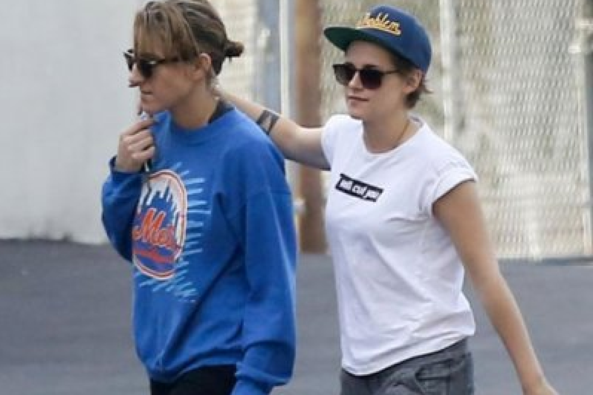 Актриса Кристен Стюарт разорвала помолвку с возлюбленной