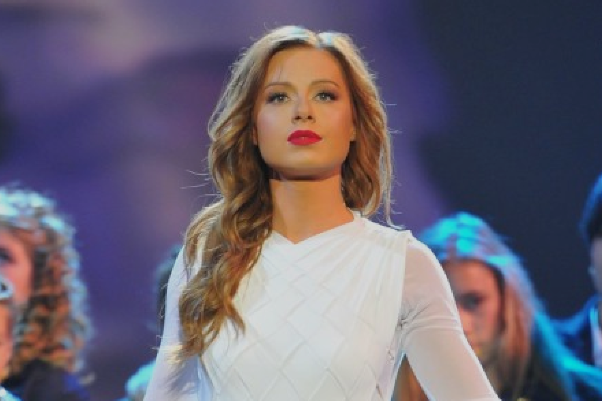 Юлия Савичева объявилась в соцсети, но прячет лицо