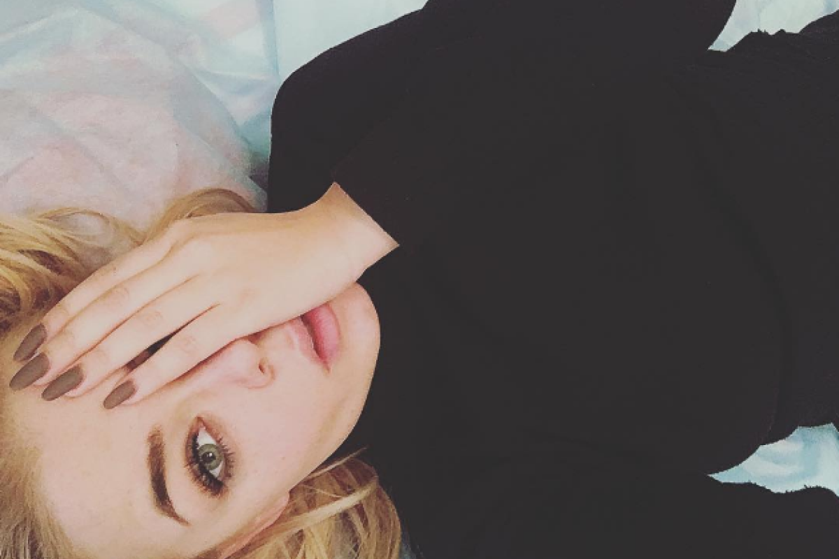 Певица Алина Гросу попала в больницу в Москве