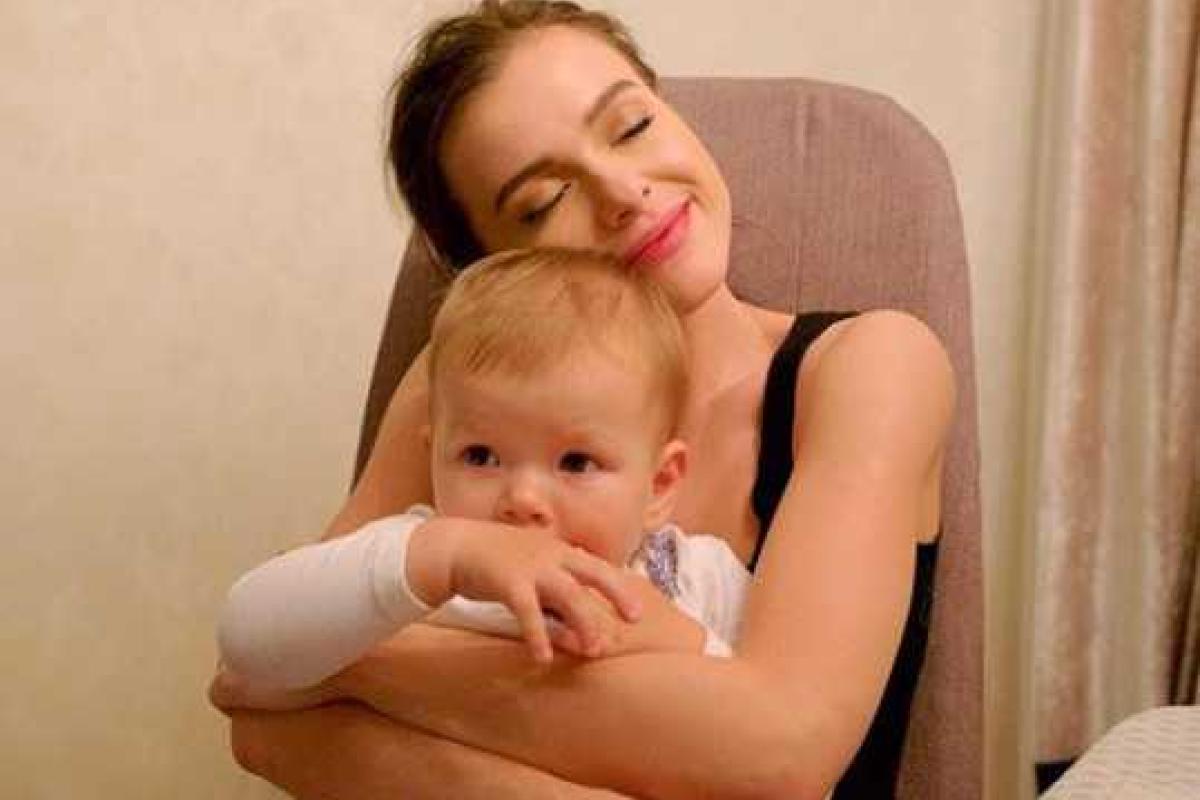 Лена Темникова показала лицо подросшей дочки