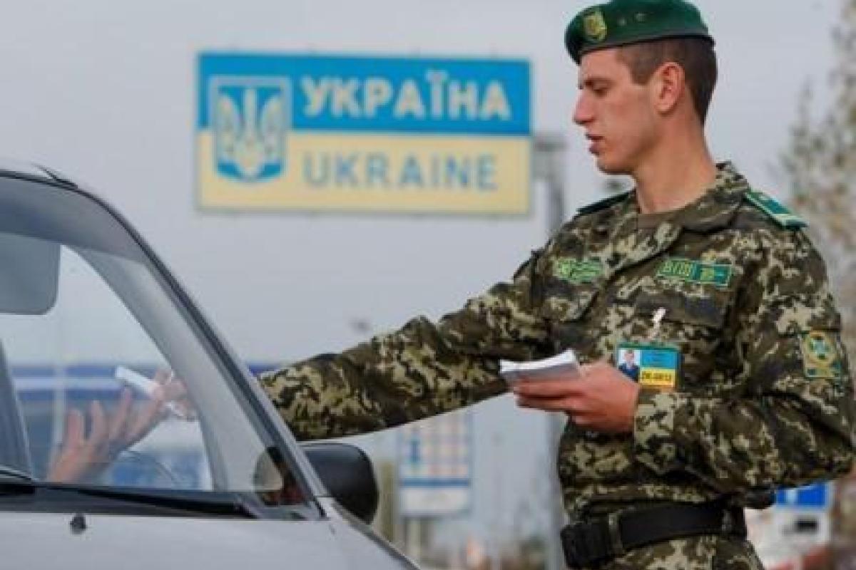 На кордоні з Польщею утворилися черги з 670 автомобілів