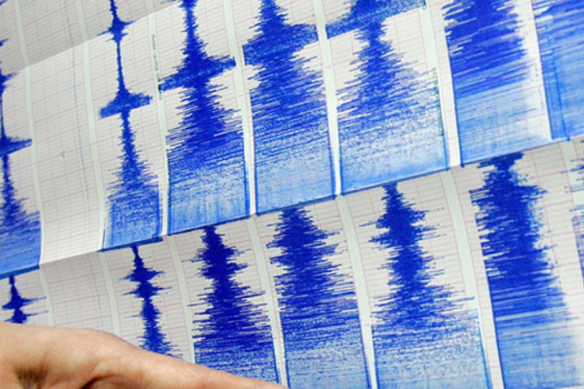 Японию и Грецию потрясли мощные землетрясения Японию и Грецию потрясли мощные землетрясения