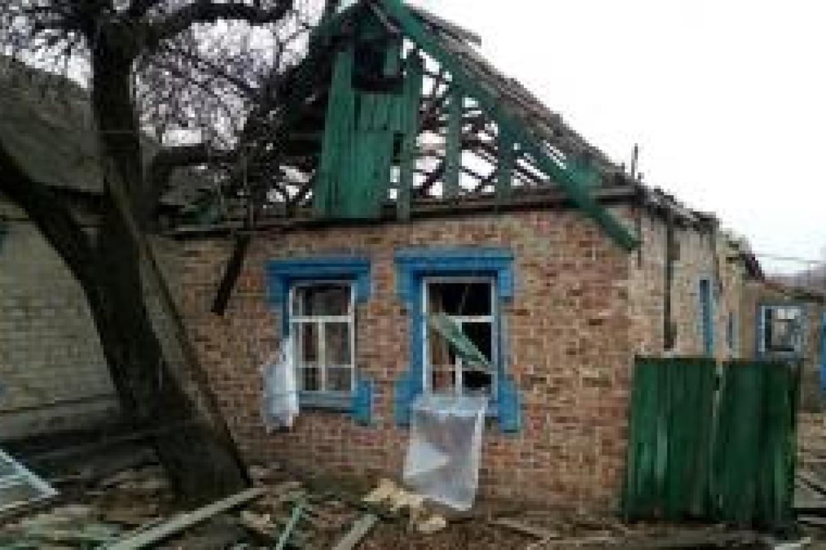 Боевики "ДНР" накрыли артиллерией жилые кварталы Марьинки: появились шокирующие кадры последствий