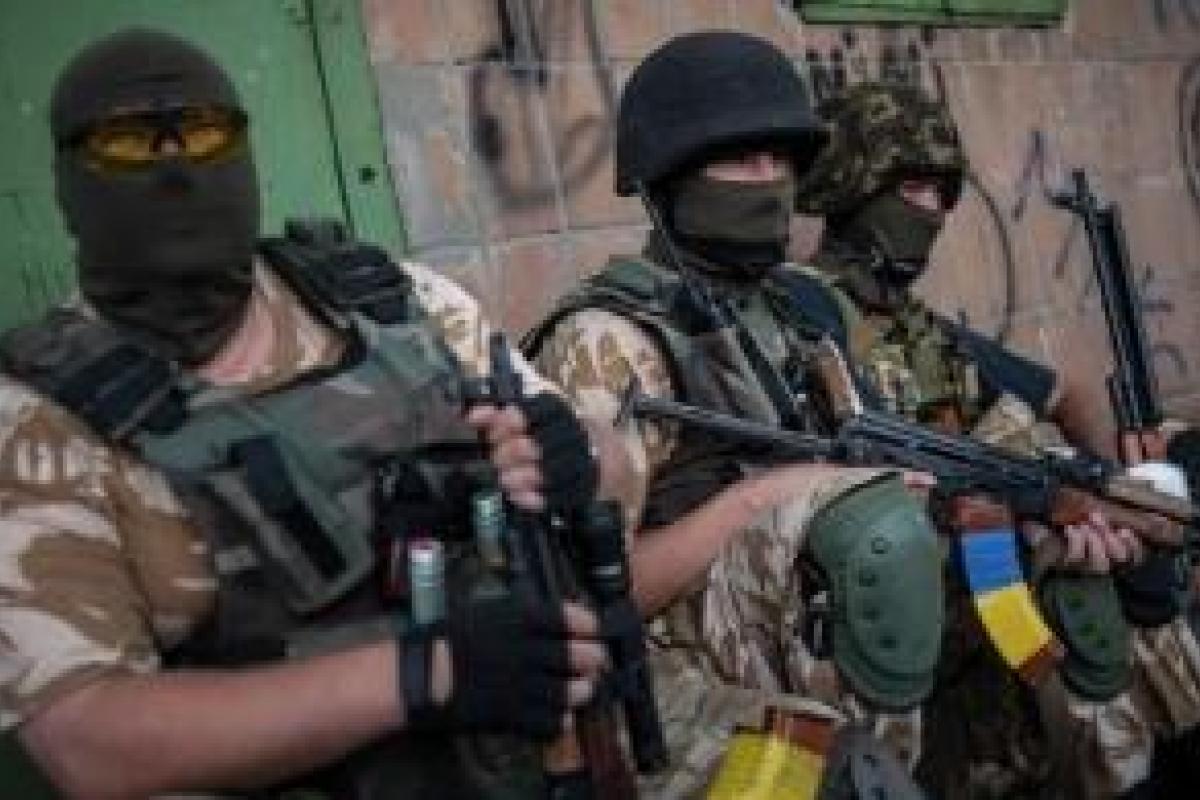 Бойцы ВСУ нанесли огневой удар и уничтожили боевые позиции "ДНР", появилось видео Бойцы ВСУ нанесли огневой удар и уничтожили боевые позиции "ДНР", появилось видео