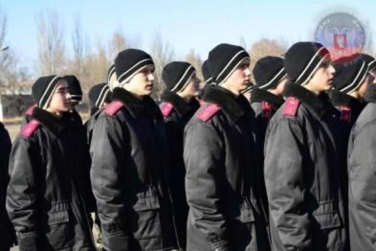 В «ДНР» хотят создать «кадетское училище» для подростков В «ДНР» хотят создать «кадетское училище» для подростков