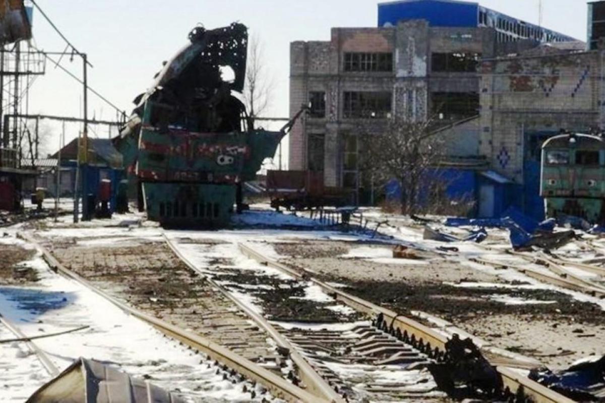 Кремлевская марионетка Захарченко закрыл Дебальцевский ж/д узел - блогер