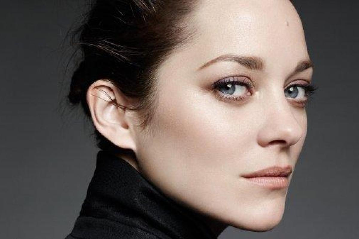 Марион Котийяр откровенно рассказала об интимных сценах с Брэдом Питтом