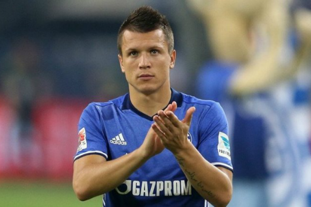 Евгений Коноплянка прокомментировал песню "95-квартала" Евгений Коноплянка прокомментировал песню "95-квартала"