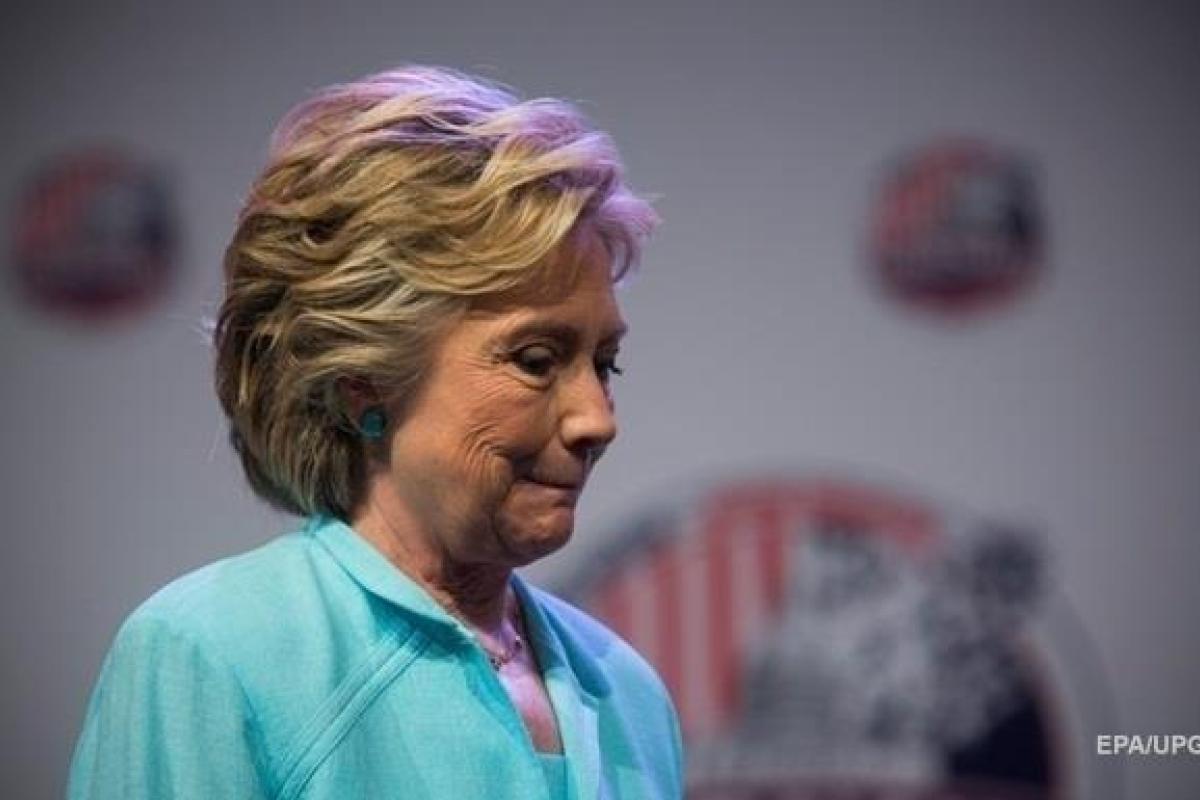 Клинтон побеждает в 6 из 7 "колеблющихся" штатов, - СМИ Клинтон побеждает в 6 из 7 "колеблющихся" штатов, - СМИ