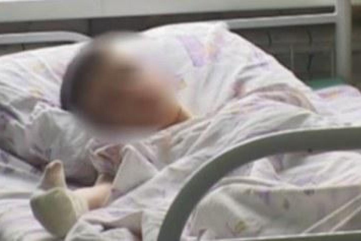 Шокирующая трагедия в России: Два школьника провалились в яму с кипятком в Москве Шокирующая трагедия в России: Два школьника провалились в яму с кипятком в Москве