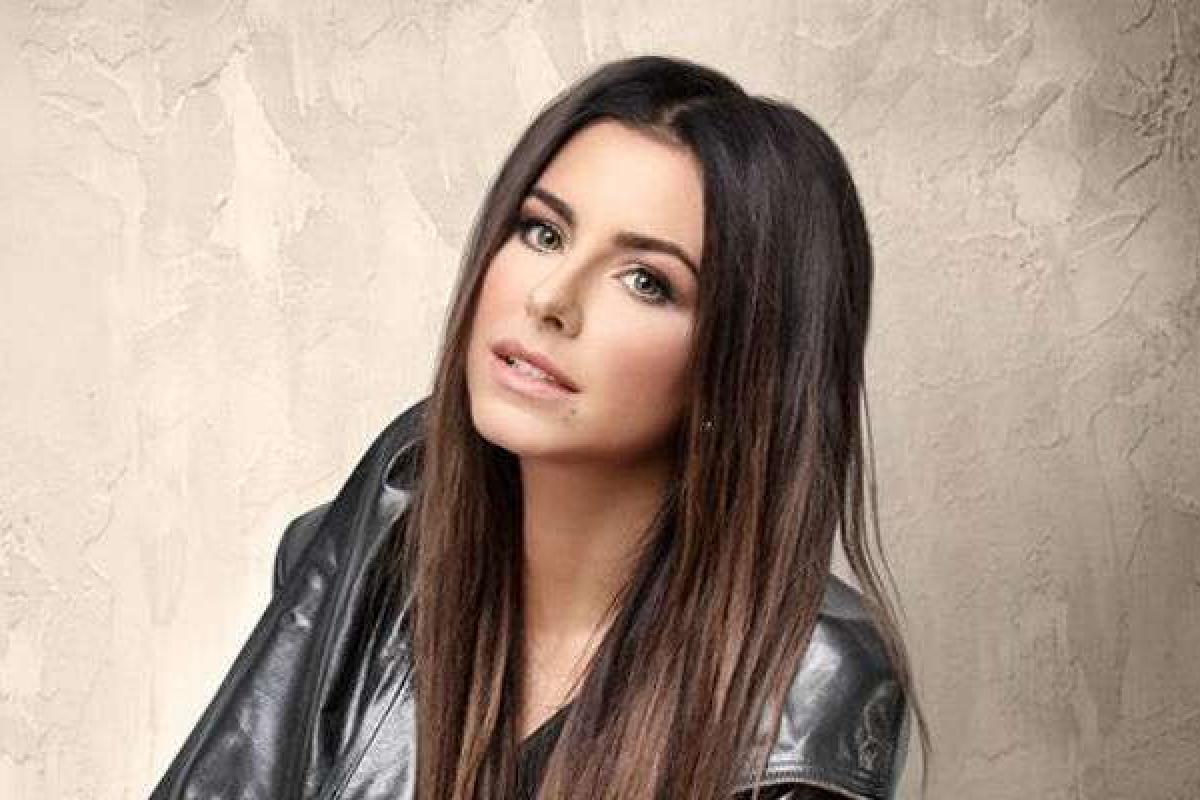 Ани Лорак приехала на съемки в Киев с десятком охранников