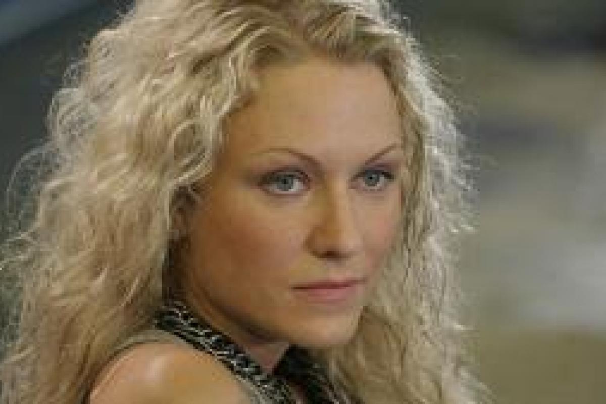 Беременная телеведущая Катя Гордон появилась на публике без нижнего белья