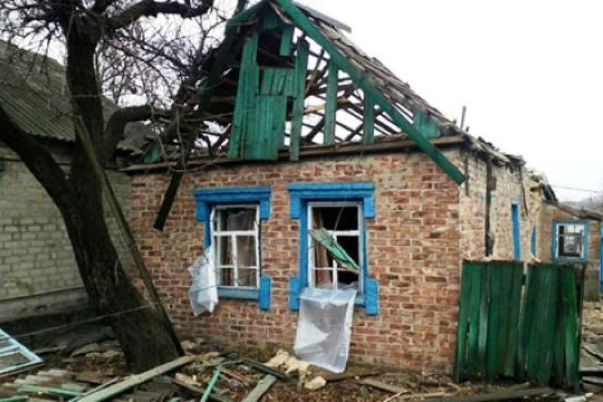 Появились фото последствий обстрела оккупантами Марьинки