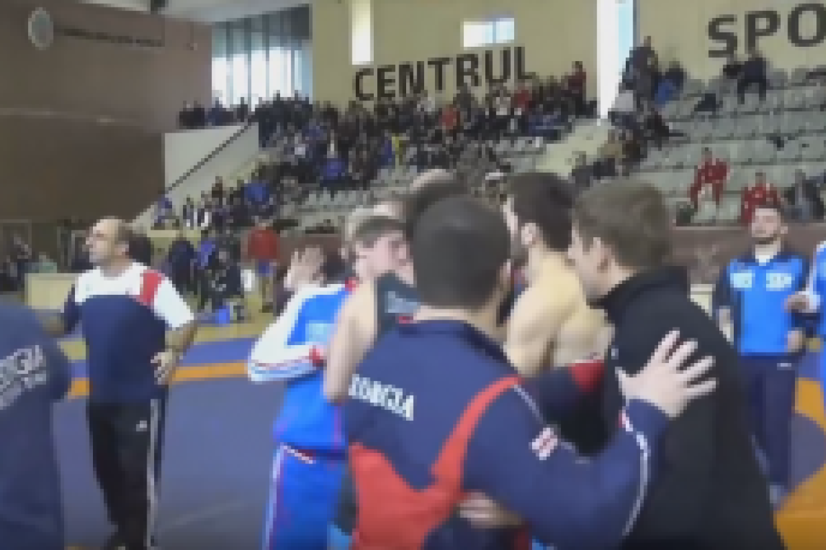 Грузинские борцы набили морды спортсменам из РФ на соревнованиях: появилось видео грандиозной драки Грузинские борцы набили морды спортсменам из РФ на соревнованиях: появилось видео грандиозной драки