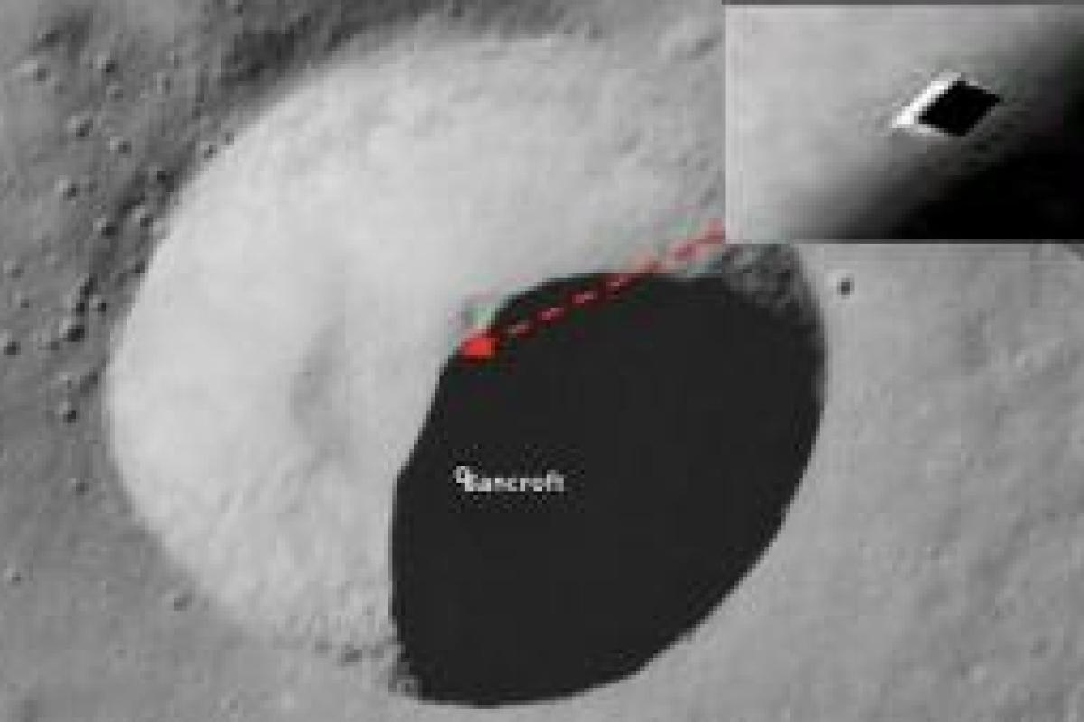 Инопланетяне активно оккупируют Луну: найден вход в подлунную базу пришельцев