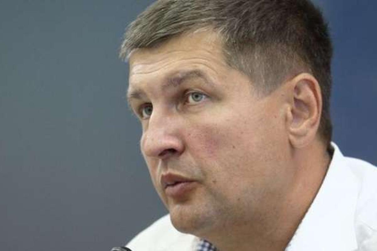 Украина должна быстрее РФ начать работать с командой Трампа, - политолог