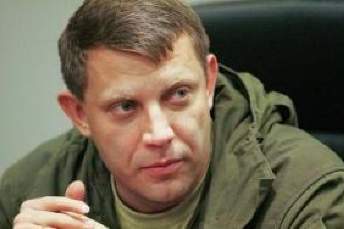 Захарченко и Гиви приехали на могилу Моторолы