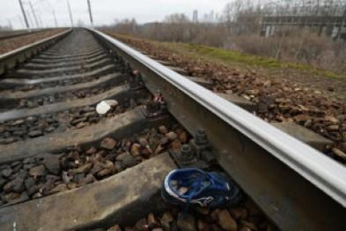 В Мариуполе произошло страшное ЧП: электропоезд насмерть сбил женщину