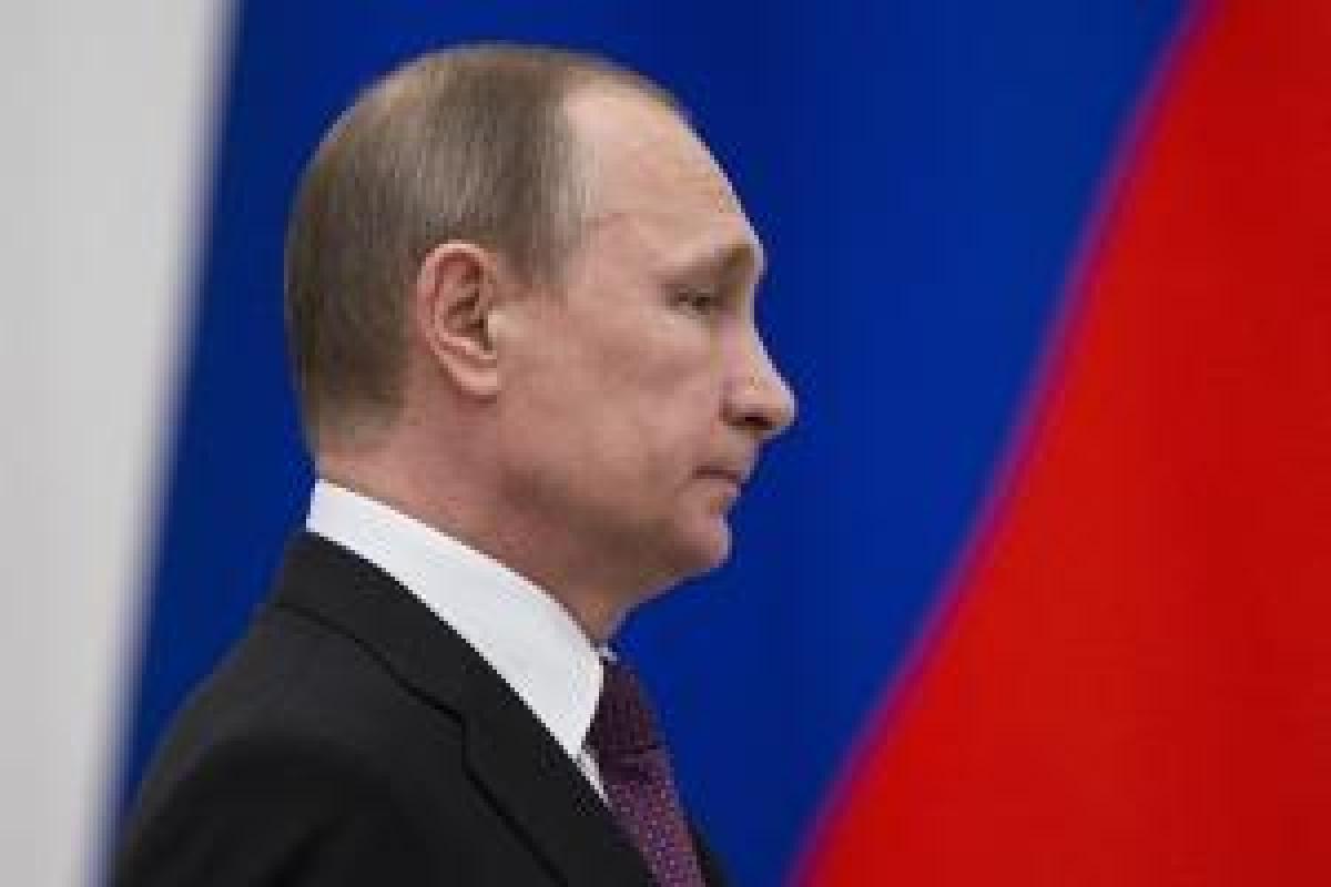 В Кремле думают, как красиво "слить" "ЛДНР" и сохранить лицо Путина, - российский оппозиционер В Кремле думают, как красиво "слить" "ЛДНР" и сохранить лицо Путина, - российский оппозиционер