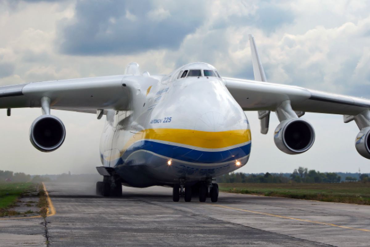 Український літак-гігант «Мрія» підкорив Бразилію: з'явилося відео Український літак-гігант «Мрія» підкорив Бразилію: з'явилося відео