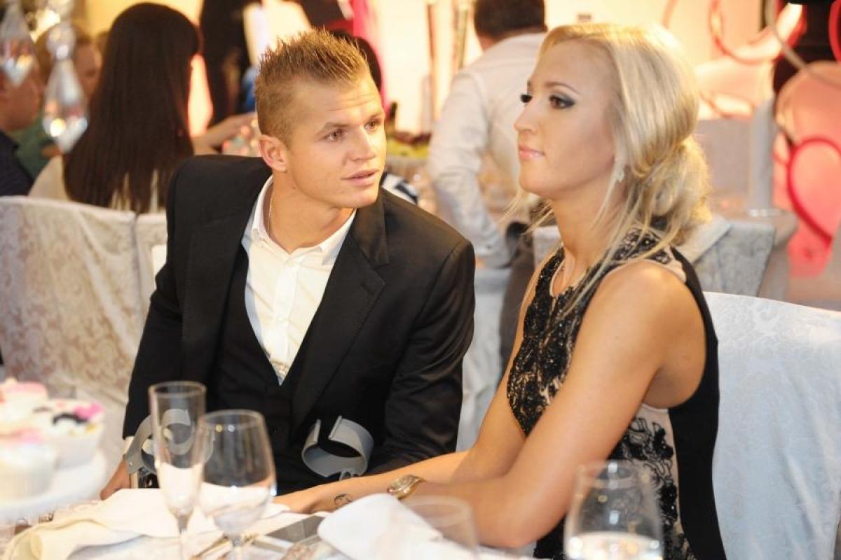 Бывшая супруга Тарасова злорадствует из-за его развода с Ольгой Бузовой