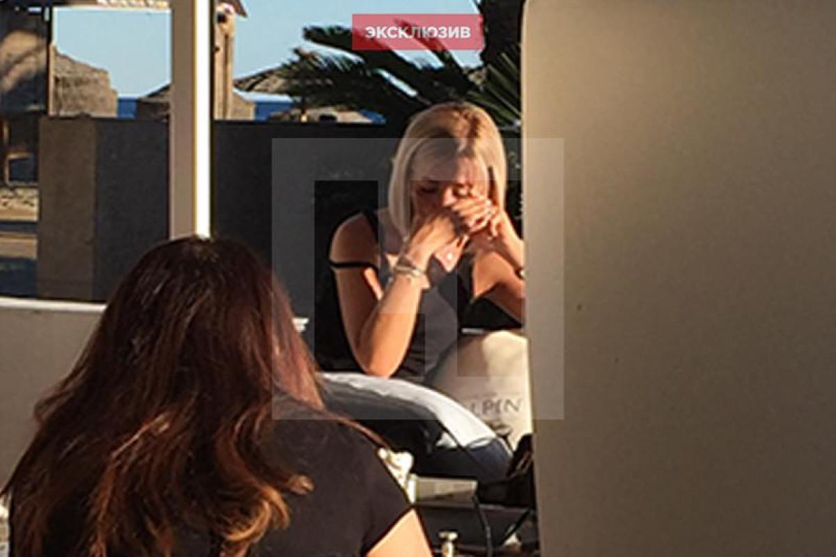 Бузова в слезах и с бокалом шампанского зализывает душевные раны в Испании: появились фото