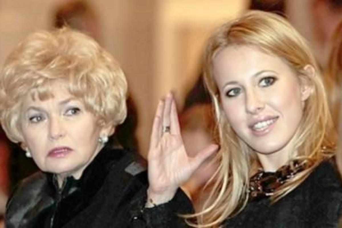 Мать телеведущей Ксении Собчак Людмила Нарусова рассказала о новорожденном внуке