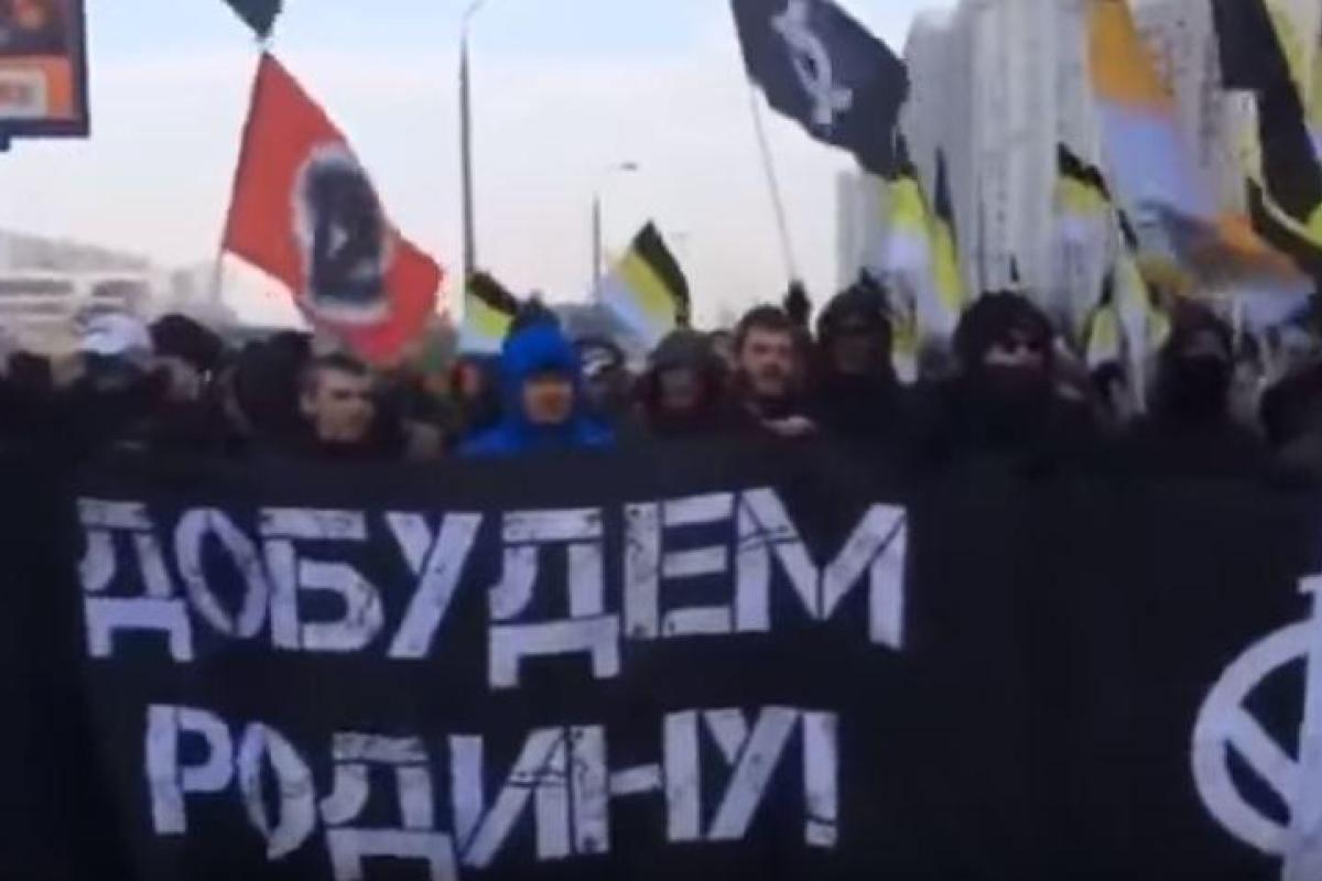 "ДНР, гори в огне" и "Слава Украине": россияне в шоке от видео с "Русского марша" в Москве "ДНР, гори в огне" и "Слава Украине": россияне в шоке от видео с "Русского марша" в Москве