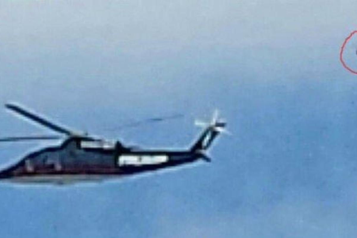 Появилось видео, как вертолет Трампа преследует НЛО Появилось видео, как вертолет Трампа преследует НЛО