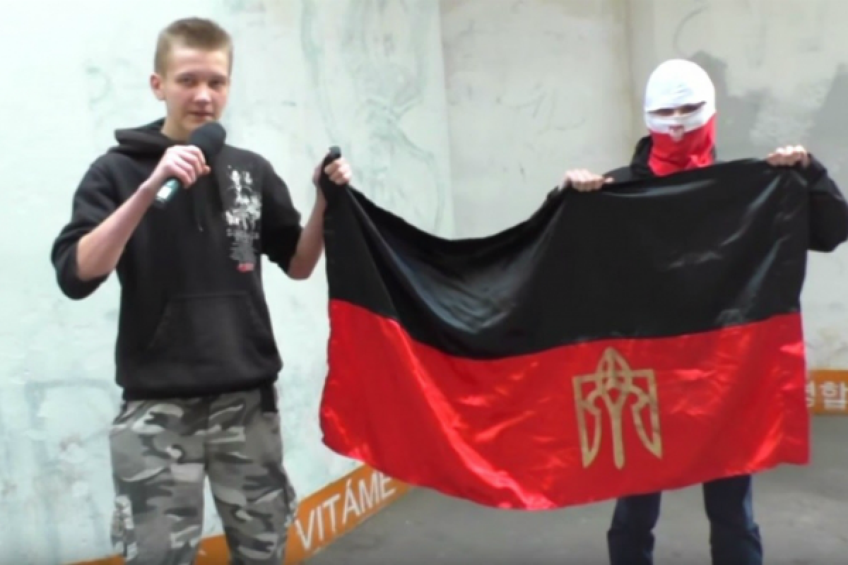 Польские националисты жестко разобрались с теми, кто сжег флаг Украины Польские националисты жестко разобрались с теми, кто сжег флаг Украины