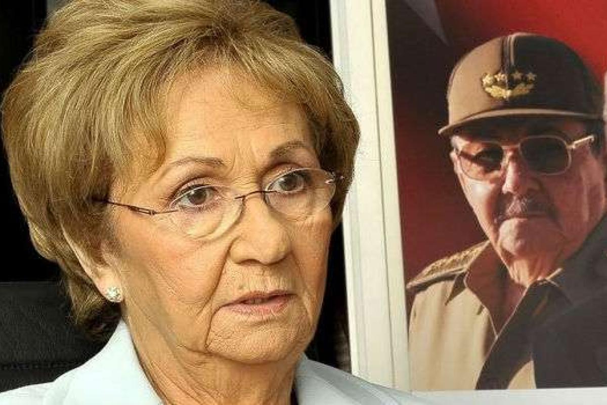 Сестра Фиделя Кастро не захотела ехать на его похороны Сестра Фиделя Кастро не захотела ехать на его похороны