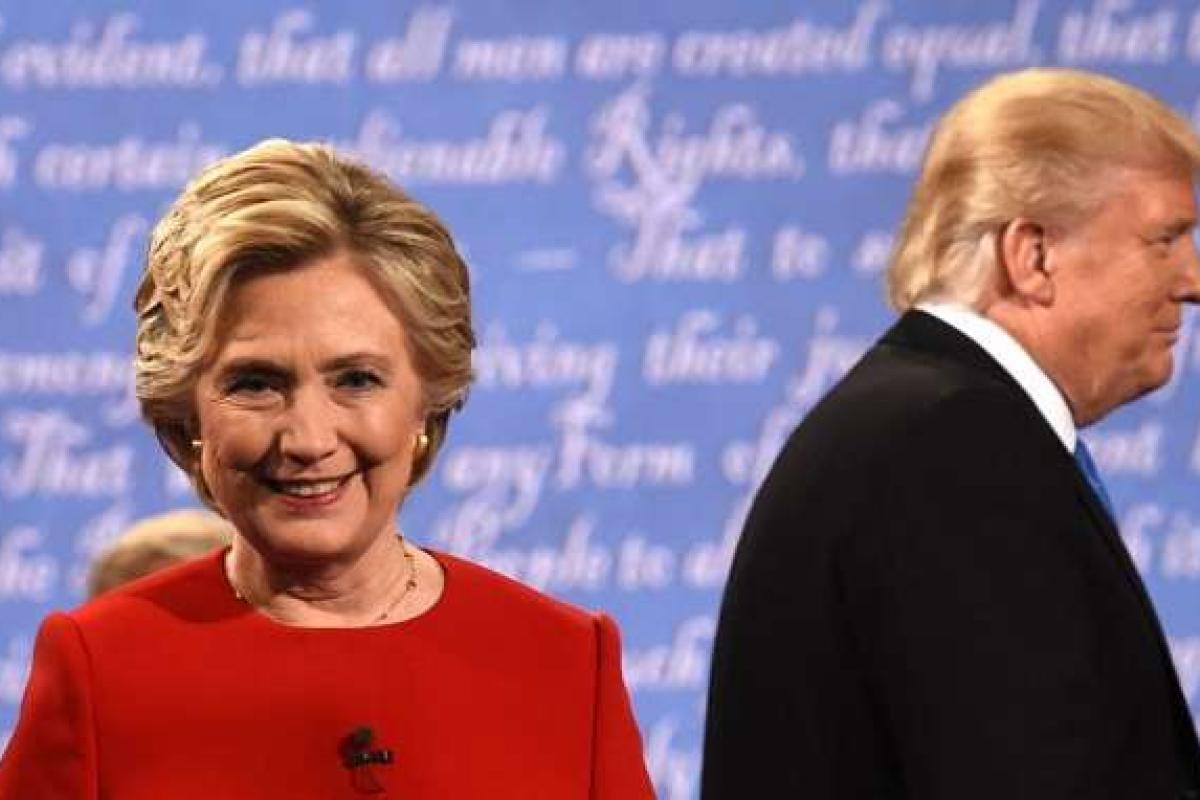 Клинтон вновь вырвалась вперед в президентской гонке Клинтон вновь вырвалась вперед в президентской гонке